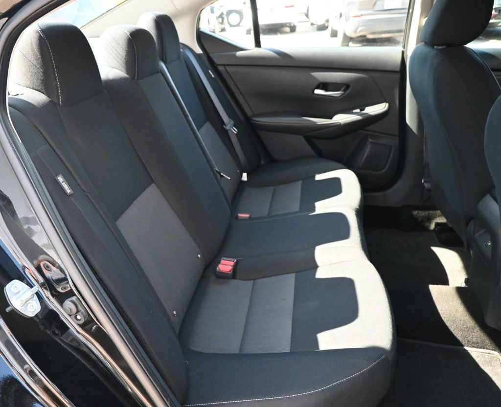 Nissan Sentra photo 16