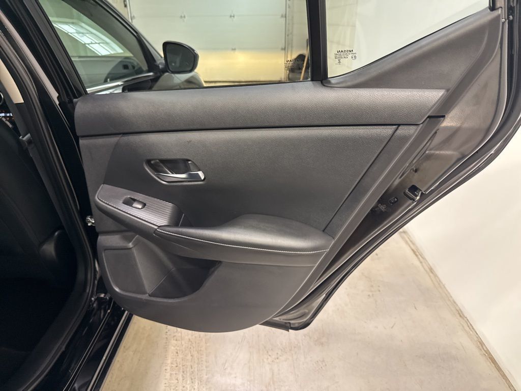 2023 Nissan Sentra SV CVT - 22995333 - 32