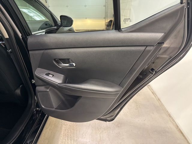 2023 Nissan Sentra SV CVT - 22995333 - 32