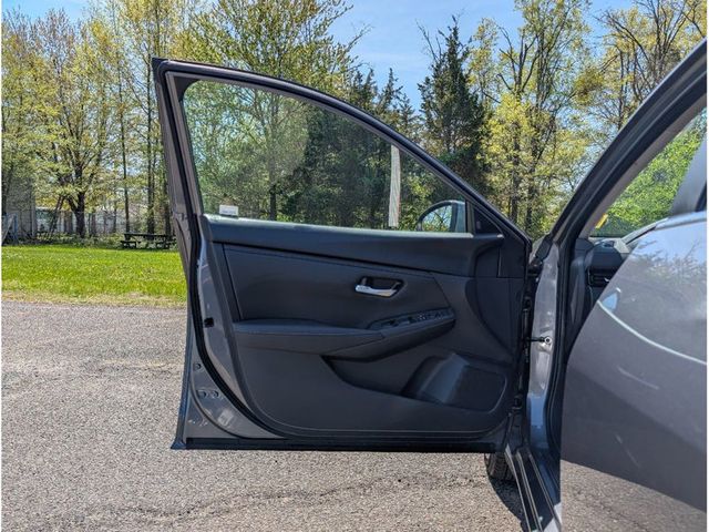 2023 Nissan Sentra SV CVT - 23024513 - 9