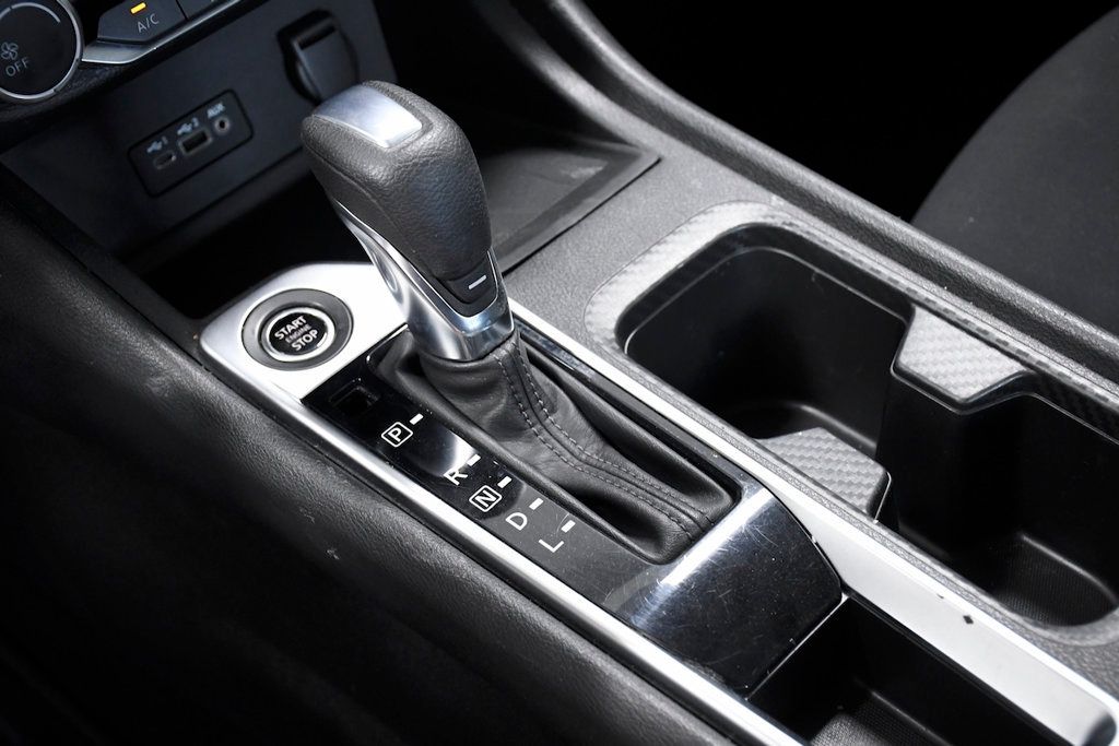 2023 Nissan Sentra SV CVT - 22817089 - 24