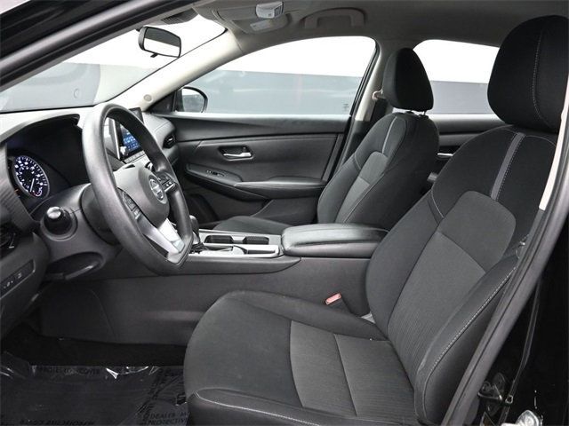 2023 Nissan Sentra SV photo 6