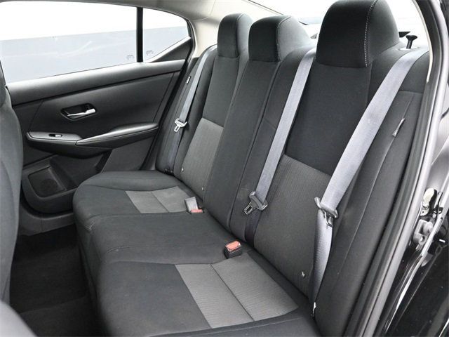2023 Nissan Sentra SV photo 8