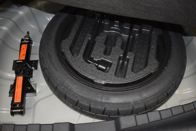 2023 Nissan Sentra SV CVT - 22954764 - 32