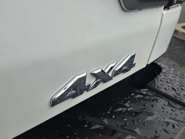 2023 Nissan Titan  - 23031405 - 9