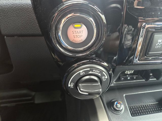 2023 Nissan Titan  - 23031405 - 21