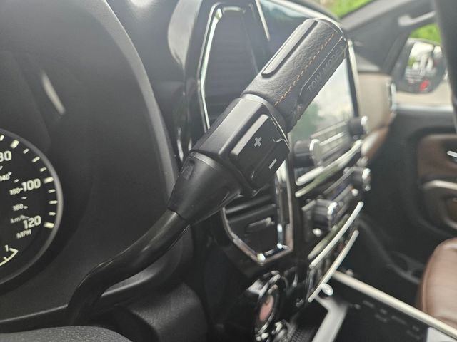 2023 Nissan Titan  - 23031405 - 22