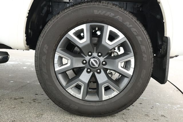 2023 Nissan Titan 4x4 Crew Cab Platinum Reserve with Utility & Moonroof Packages - 22931962 - 6