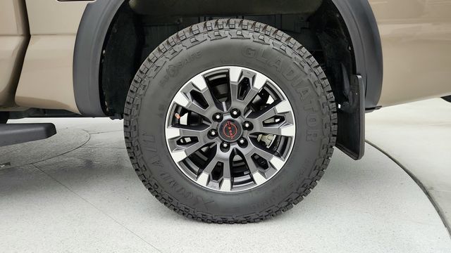 2023 Nissan Titan 4x4 Crew Cab PRO-4X - 22944208 - 8