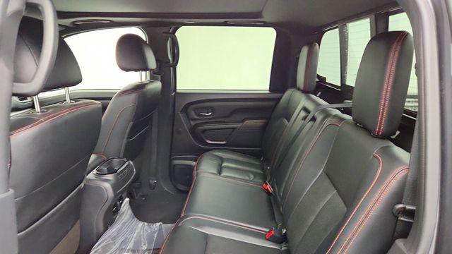 2023 Nissan Titan 4x4 Crew Cab PRO-4X w/ Convenience & Utility Pkgs - 23084898 - 20