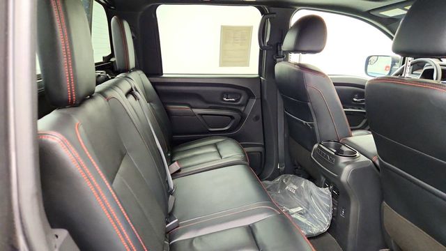 2023 Nissan Titan 4x4 Crew Cab PRO-4X w/ Convenience & Utility Pkgs - 23084898 - 22