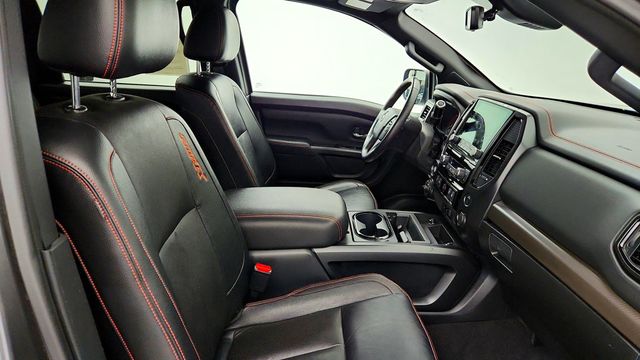 2023 Nissan Titan 4x4 Crew Cab PRO-4X w/ Convenience & Utility Pkgs - 23084898 - 23