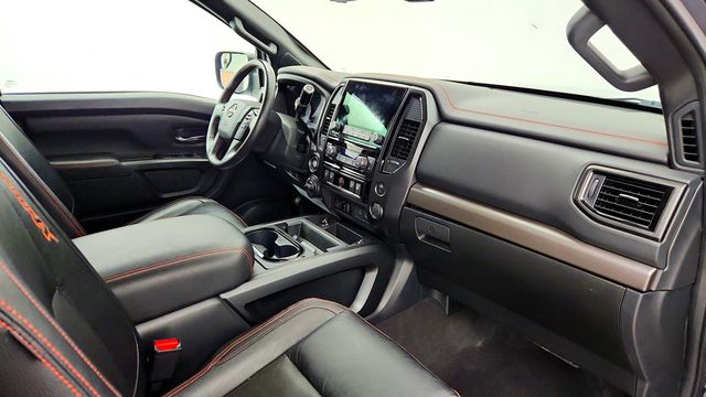 2023 Nissan Titan 4x4 Crew Cab PRO-4X w/ Convenience & Utility Pkgs - 23084898 - 24