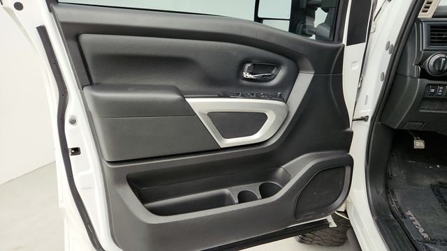 2023 Nissan Titan 4x4 Crew Cab SV - 22943198 - 9