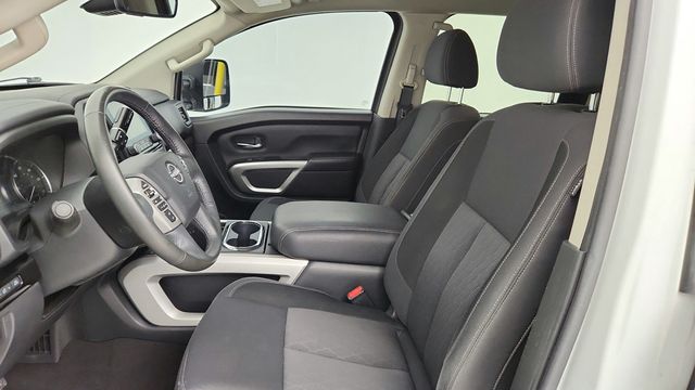 2023 Nissan Titan 4x4 Crew Cab SV - 22943198 - 18