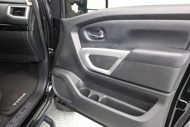 2023 Nissan Titan 4x4 Crew Cab SV with Convenience, Utility, Chrome & Tow Packages - 22954530 - 23