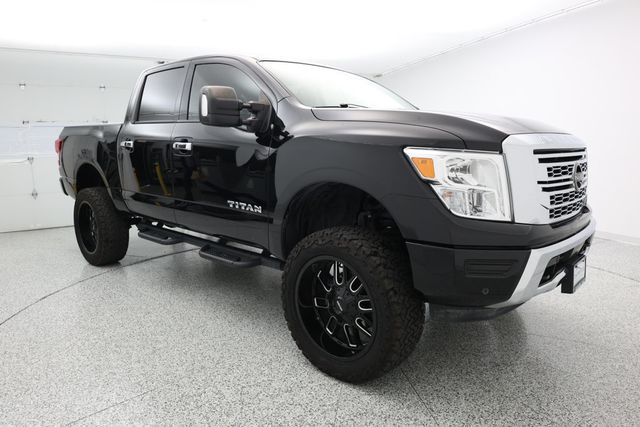 2023 Nissan Titan 4x4 Crew Cab SV with Convenience, Utility, Chrome & Tow Packages - 22954530 - 2