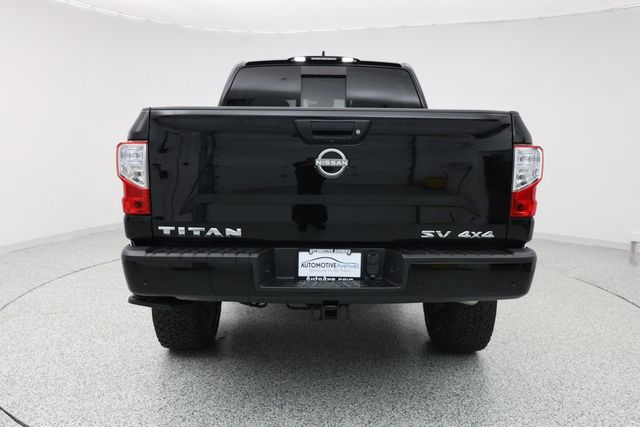 2023 Nissan Titan 4x4 Crew Cab SV with Convenience, Utility, Chrome & Tow Packages - 22954530 - 4