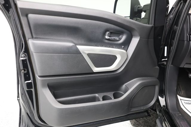 2023 Nissan Titan 4x4 Crew Cab SV with Convenience, Utility, Chrome & Tow Packages - 22954530 - 7