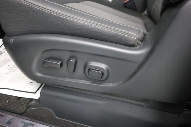 2023 Nissan Titan 4x4 Crew Cab SV with Convenience, Utility, Chrome & Tow Packages - 22954530 - 8