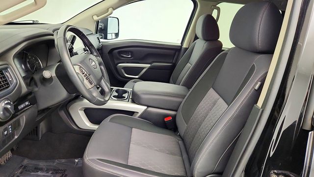 2023 Nissan Titan 4x4 Crew Cab SV with Convenience, Utility & Tow Packages - 22965771 - 18