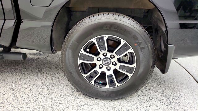 2023 Nissan Titan 4x4 Crew Cab SV with Convenience, Utility & Tow Packages - 22965771 - 8