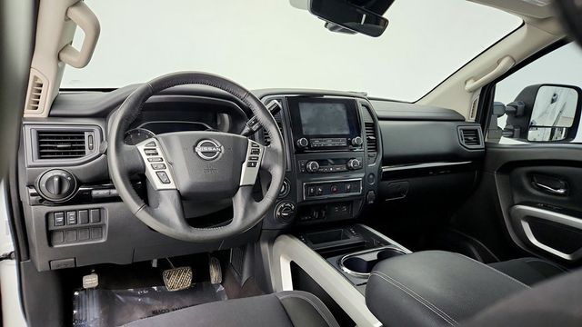 2023 Nissan Titan 4x4 Crew Cab SV with Convenience, Utility & Tow Packages, Lifted - 22943198 - 11
