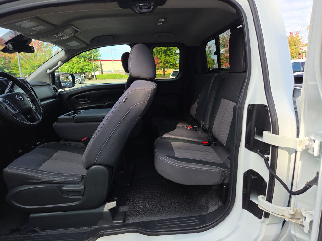 Nissan Titan photo 10