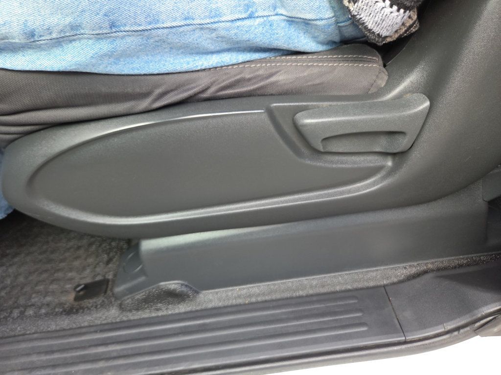 Nissan Titan photo 17
