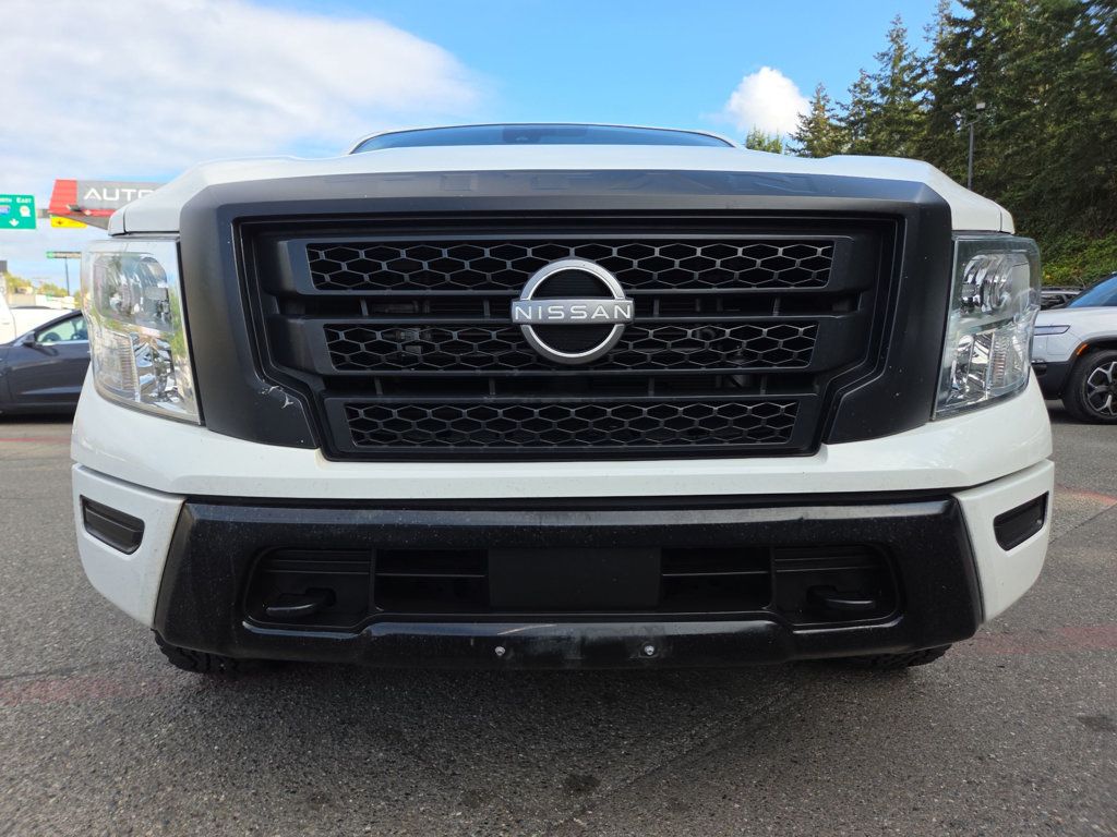 Nissan Titan photo 19