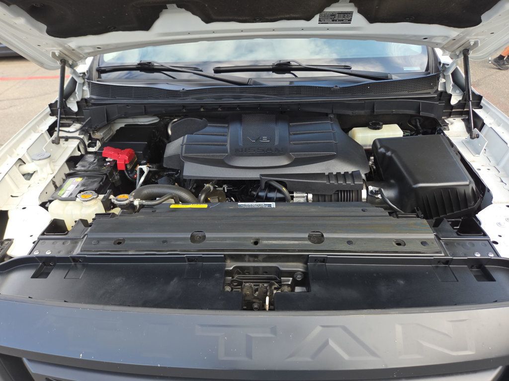 Nissan Titan photo 21