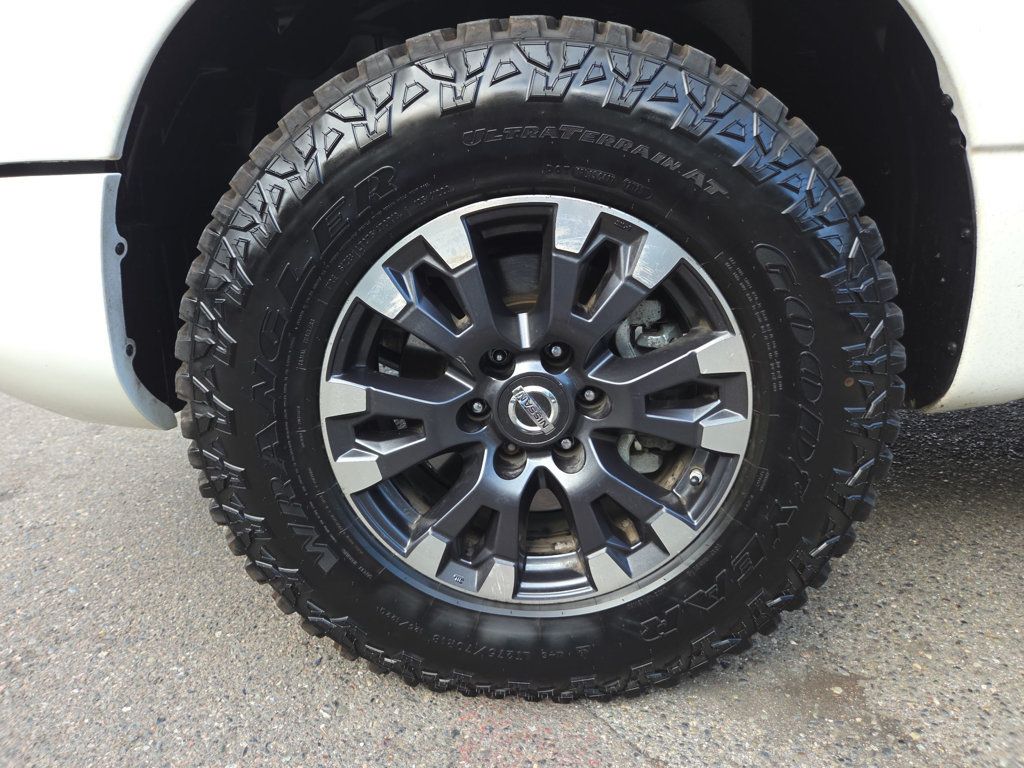 Nissan Titan photo 25