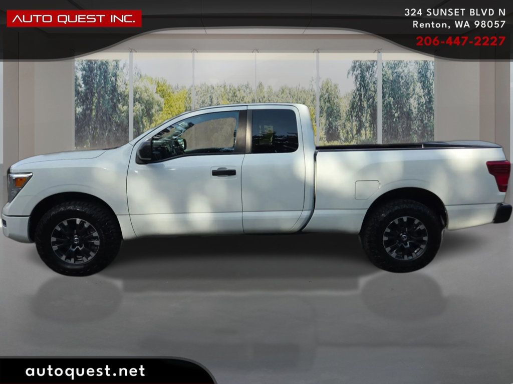 Nissan Titan photo 8