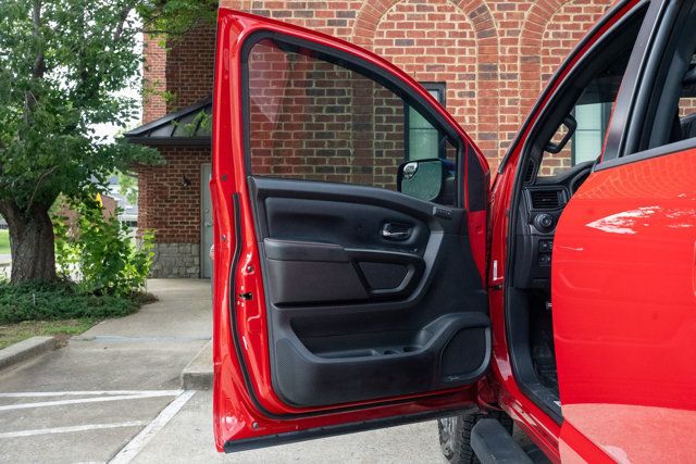 2023 Nissan Titan Pro-4x/Heated&Cooled Seats/Convenience Pkg/PanoRoof/Fender Audio - 23047935 - 19