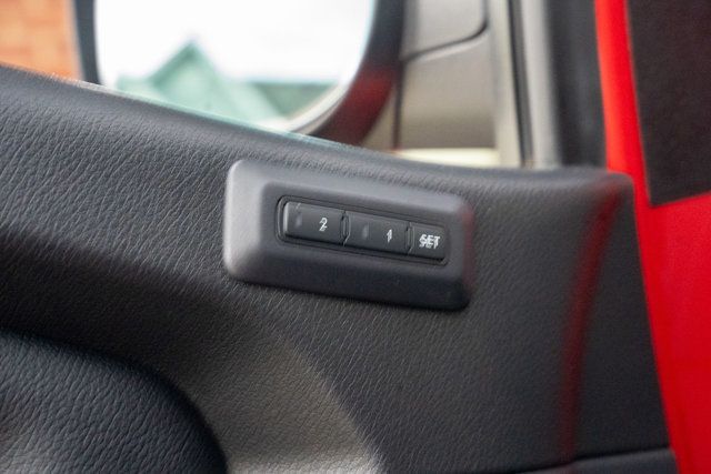 2023 Nissan Titan Pro-4x/Heated&Cooled Seats/Convenience Pkg/PanoRoof/Fender Audio - 23047935 - 31