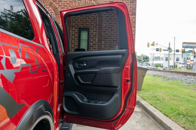 2023 Nissan Titan Pro-4x/Heated&Cooled Seats/Convenience Pkg/PanoRoof/Fender Audio - 23047935 - 41