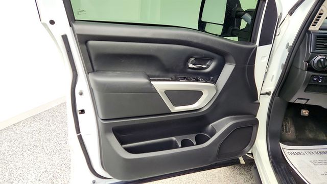 2023 Nissan Titan XD 4x4 Crew Cab SV w/ Convenience & Utility Packages - 23000689 - 9