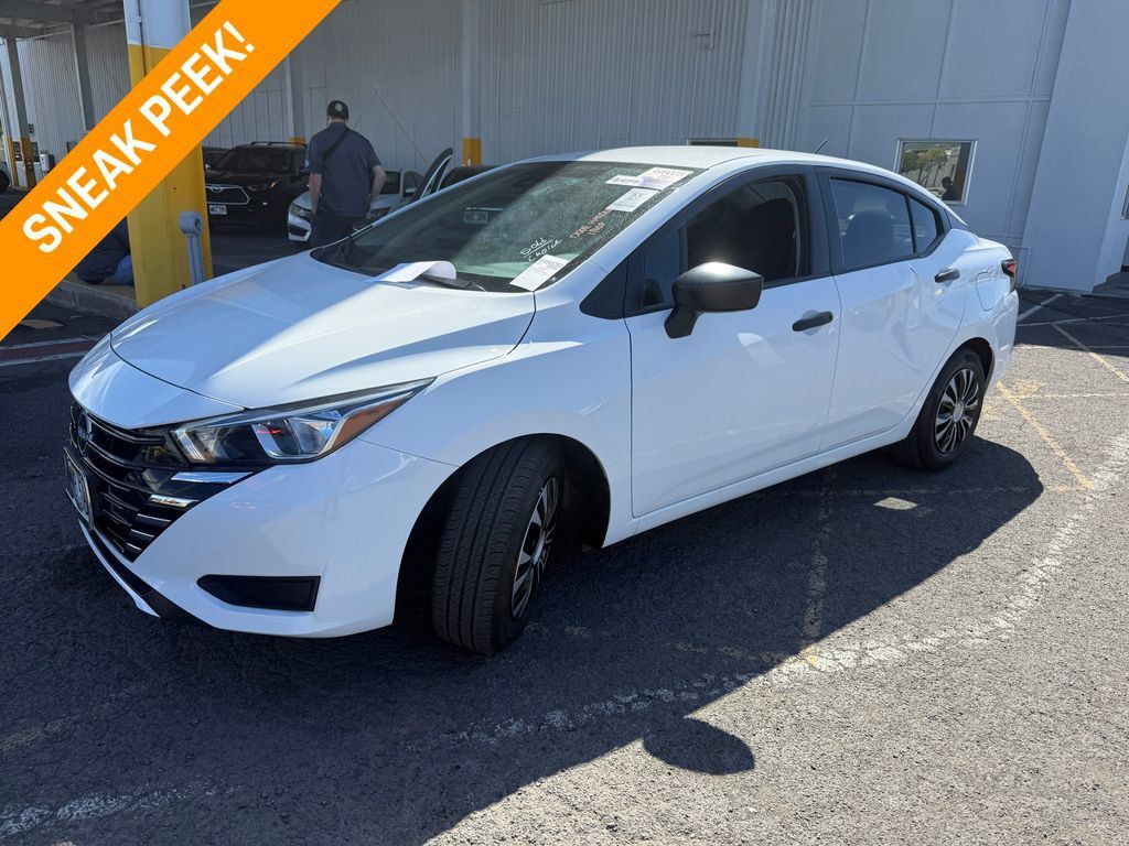 2023 Nissan Versa 1.6 S CVT's photo