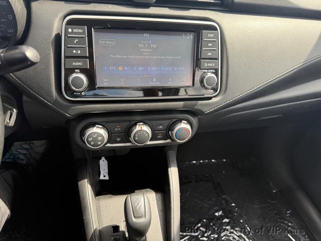 2023 Nissan Versa Sedan photo 15