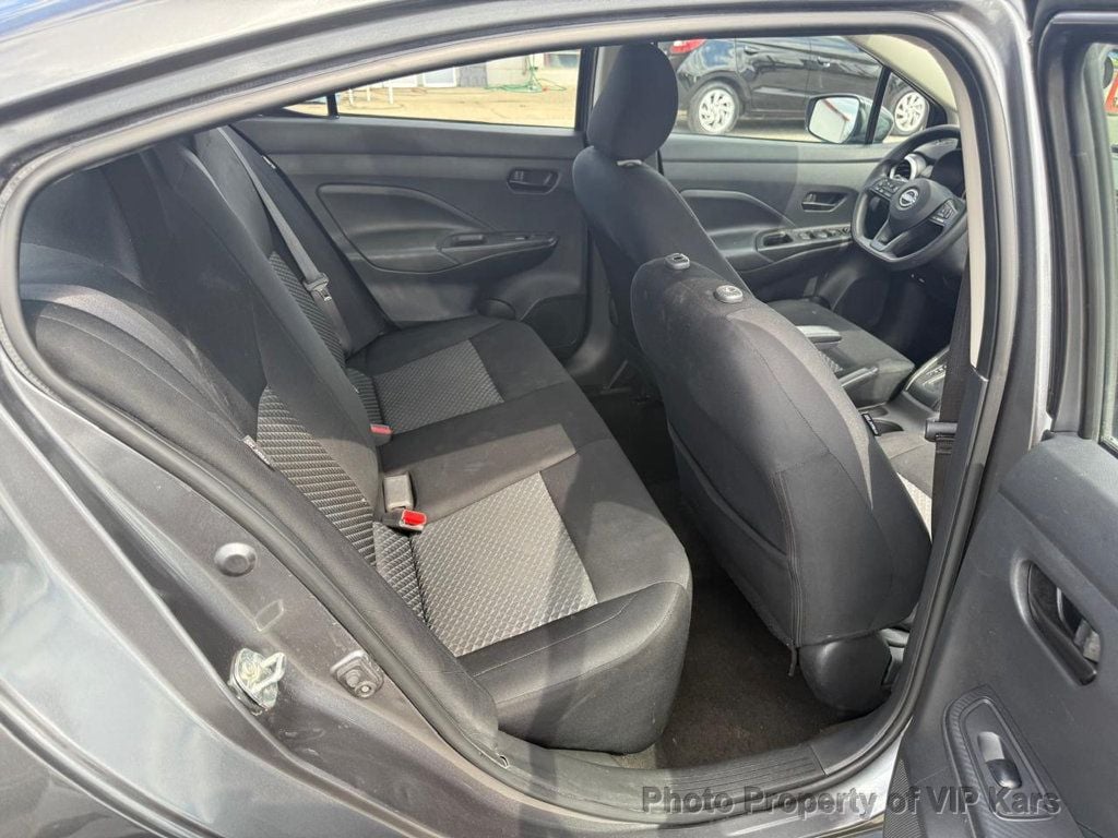 2023 Nissan Versa Sedan photo 18