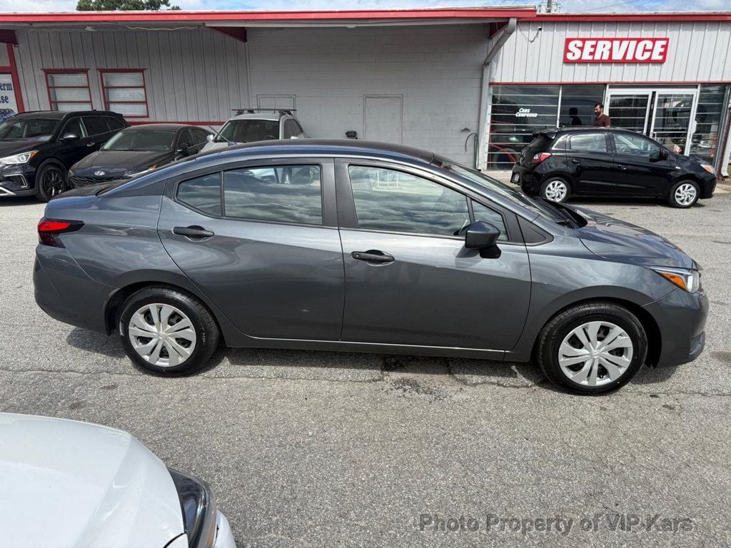 2023 Nissan Versa Sedan photo 7