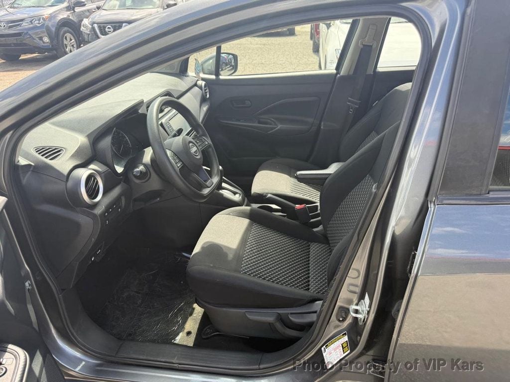 2023 Nissan Versa Sedan photo 9