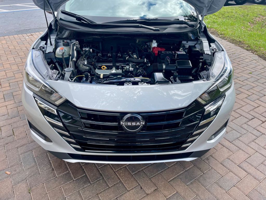 2023 Nissan Versa SV photo 16