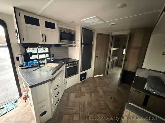 2023 Palomino PUMA 32BHQS PUMA 32HQS TRAVEL TRAILER  - 22993079 - 9