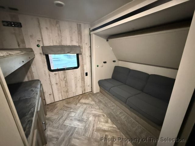 2023 Palomino PUMA 32BHQS PUMA 32HQS TRAVEL TRAILER  - 22993079 - 17