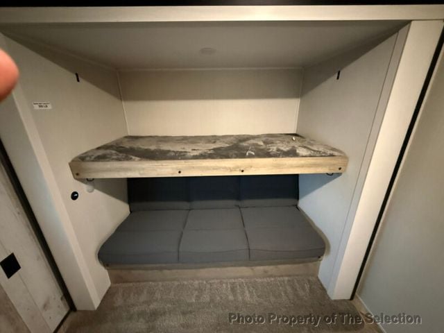 2023 Palomino PUMA 32BHQS PUMA 32HQS TRAVEL TRAILER  - 22993079 - 18