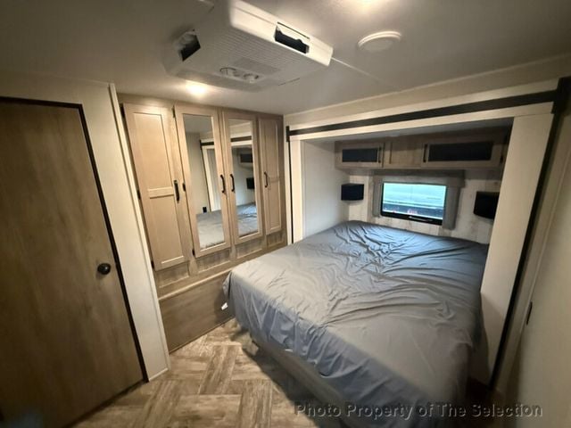 2023 Palomino PUMA 32BHQS PUMA 32HQS TRAVEL TRAILER  - 22993079 - 25