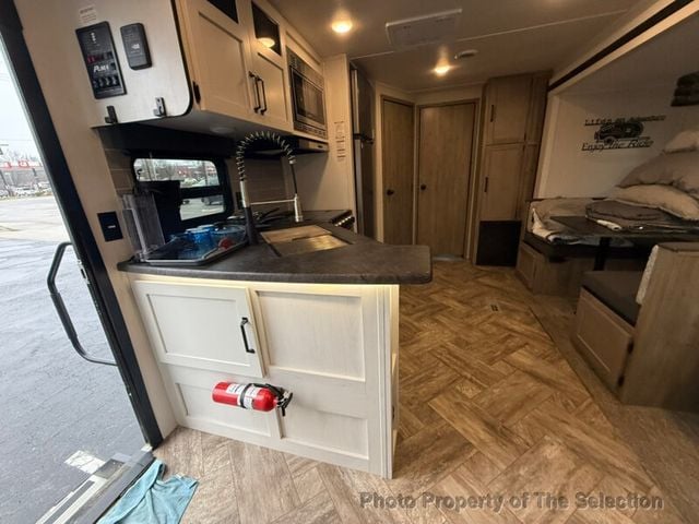 2023 Palomino PUMA 32BHQS PUMA 32HQS TRAVEL TRAILER  - 22993079 - 29