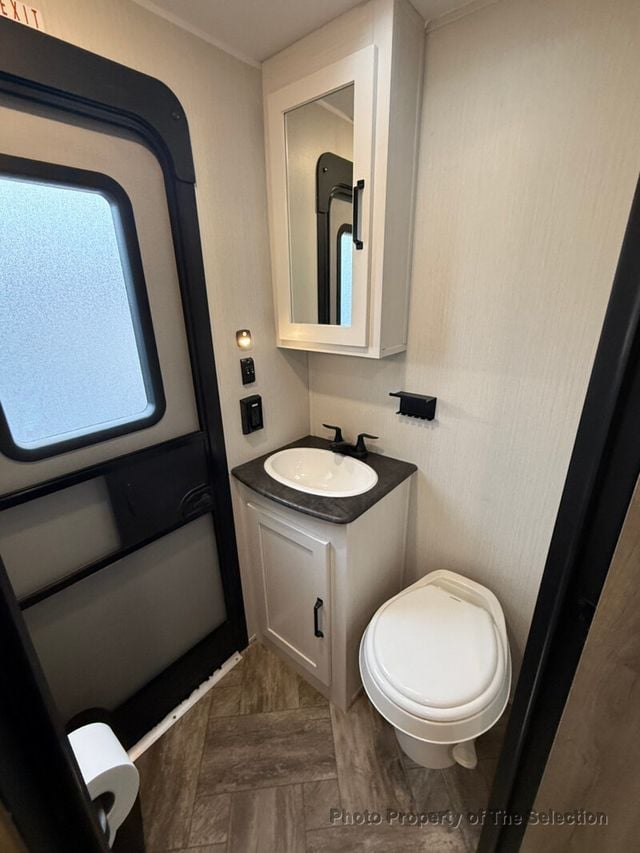 2023 Palomino PUMA 32BHQS PUMA 32HQS TRAVEL TRAILER  - 22993079 - 36