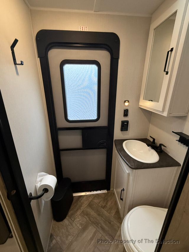 2023 Palomino PUMA 32BHQS PUMA 32HQS TRAVEL TRAILER  - 22993079 - 37